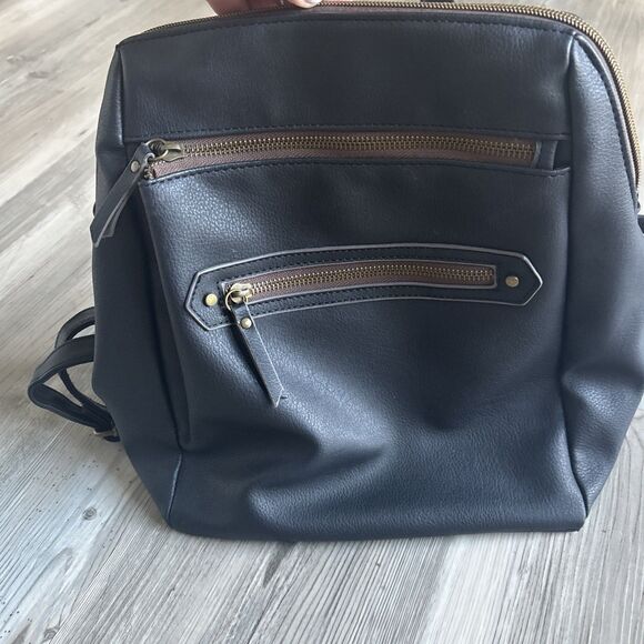 Vegan Leather Three Pocket Zipper Backpack Medium Sized With Adjustable Straps - Picture 3 of 12